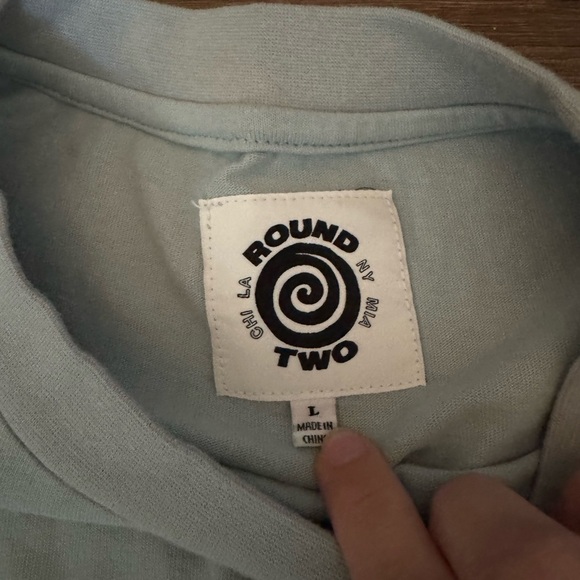 Round Two Long Sleeve Large - Picture 2 of 4